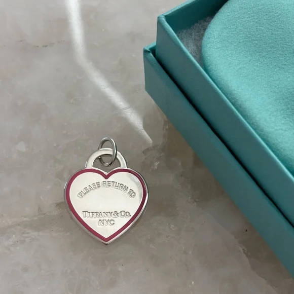 Authentic Tiffany & Co. Large 37mm Silver Heart Charm, pink enamel - Picture 9 of 14